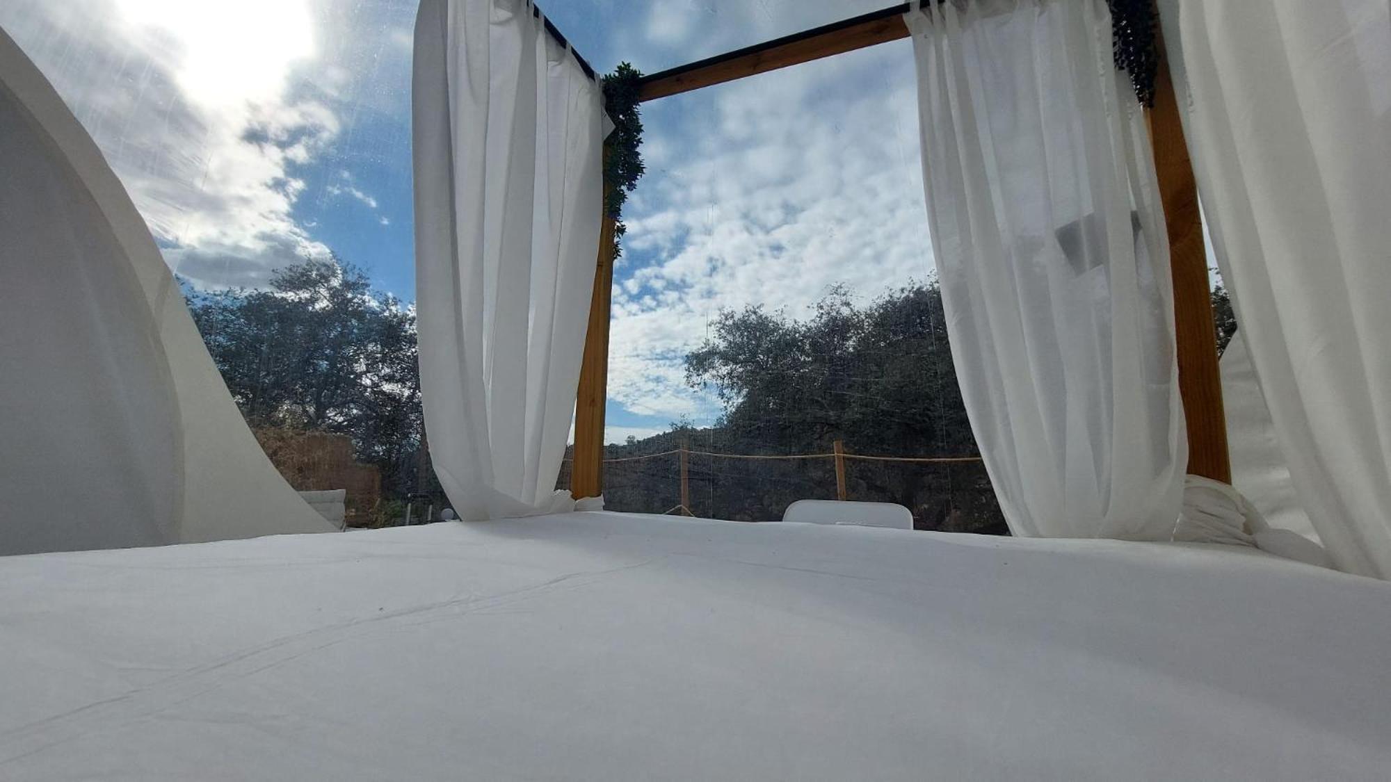 Luxury tent Glamping Burbuja Almendros