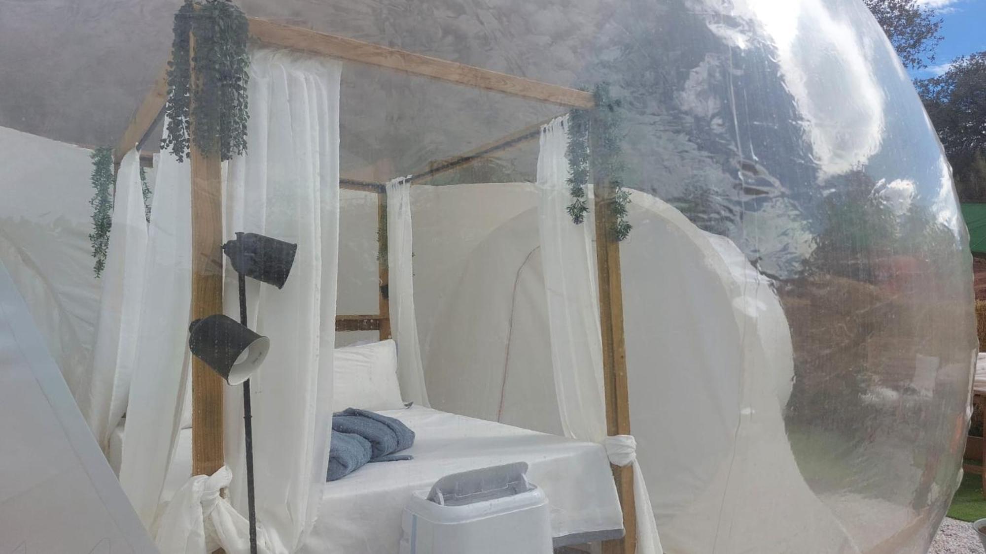 Luxury tent Glamping Burbuja Almendros Malaga
