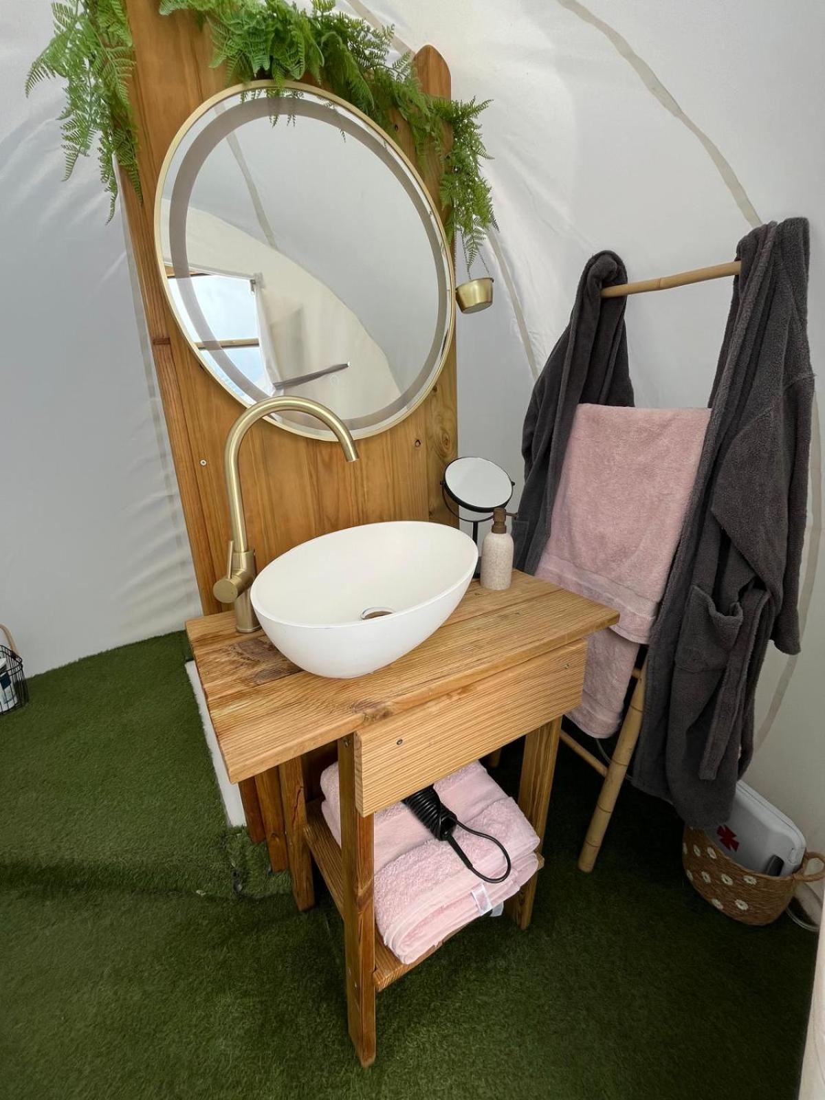 Glamping Burbuja Almendros Luxury tent